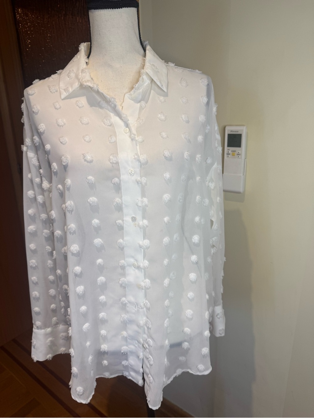 Zara White Textured Dot Button-Up Blouse - Picture 14 of 16